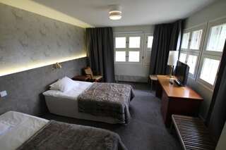 Отель Hotel RokuanHovi Rokua Улучшенный двухместный номер с 2 отдельными кроватями-1